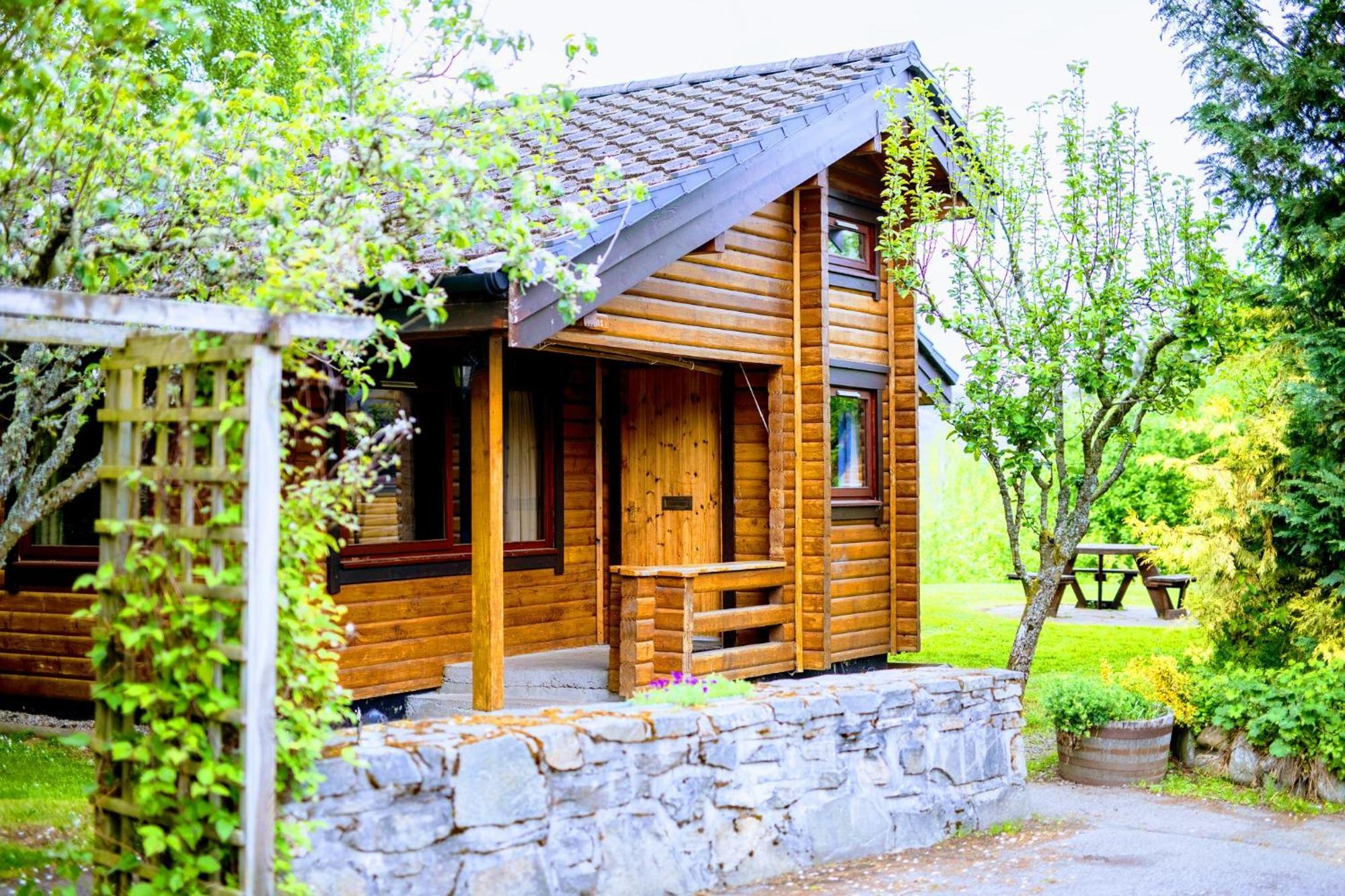 קינקרייג Loch Insh Chalets Ltd מראה חיצוני תמונה