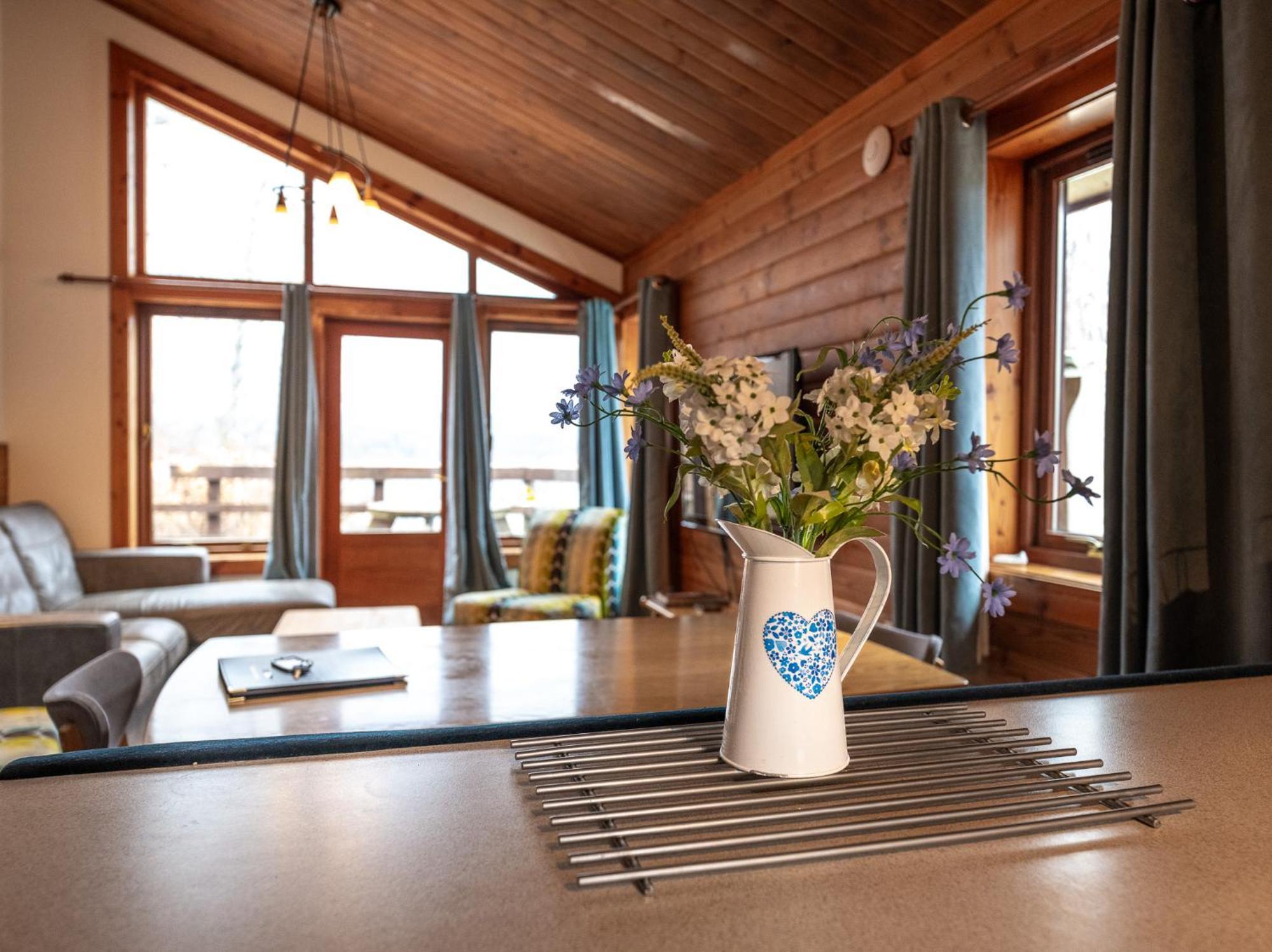 קינקרייג Loch Insh Chalets Ltd מראה חיצוני תמונה