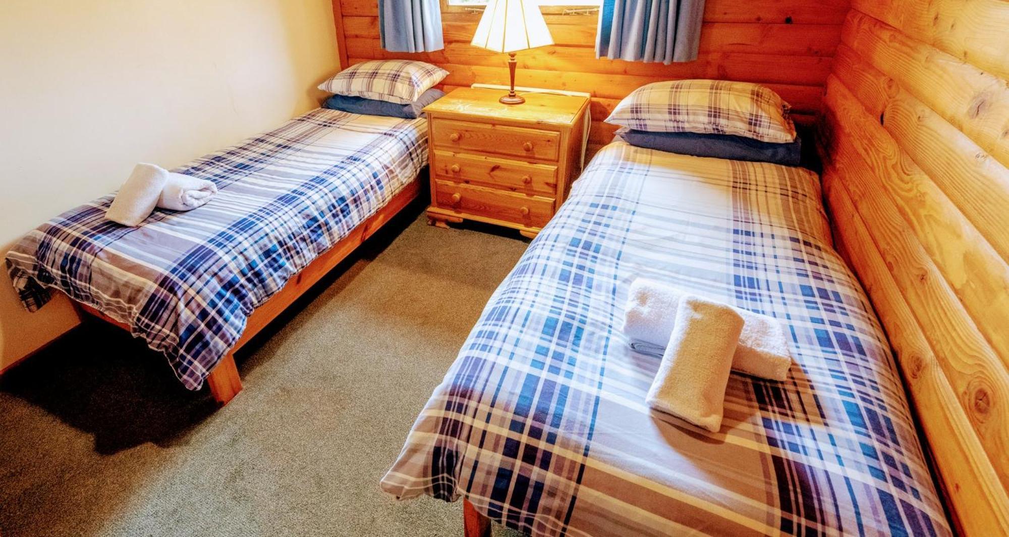 קינקרייג Loch Insh Chalets Ltd מראה חיצוני תמונה