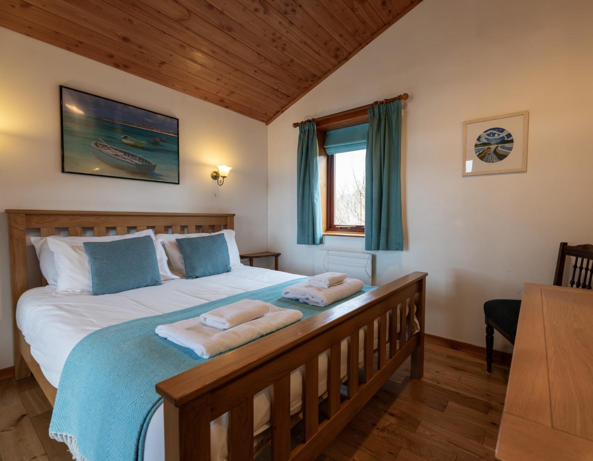 קינקרייג Loch Insh Chalets Ltd מראה חיצוני תמונה