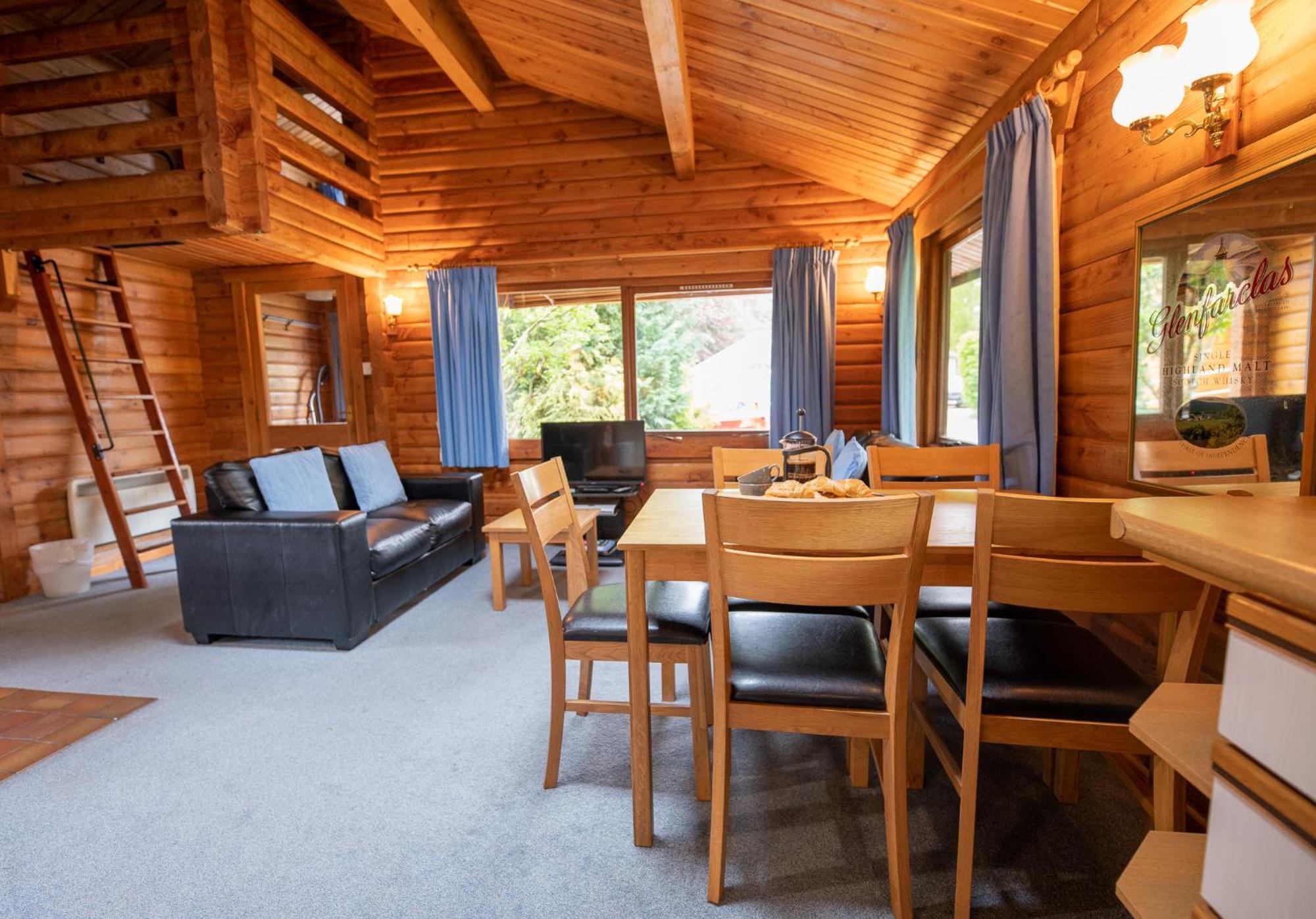 קינקרייג Loch Insh Chalets Ltd מראה חיצוני תמונה