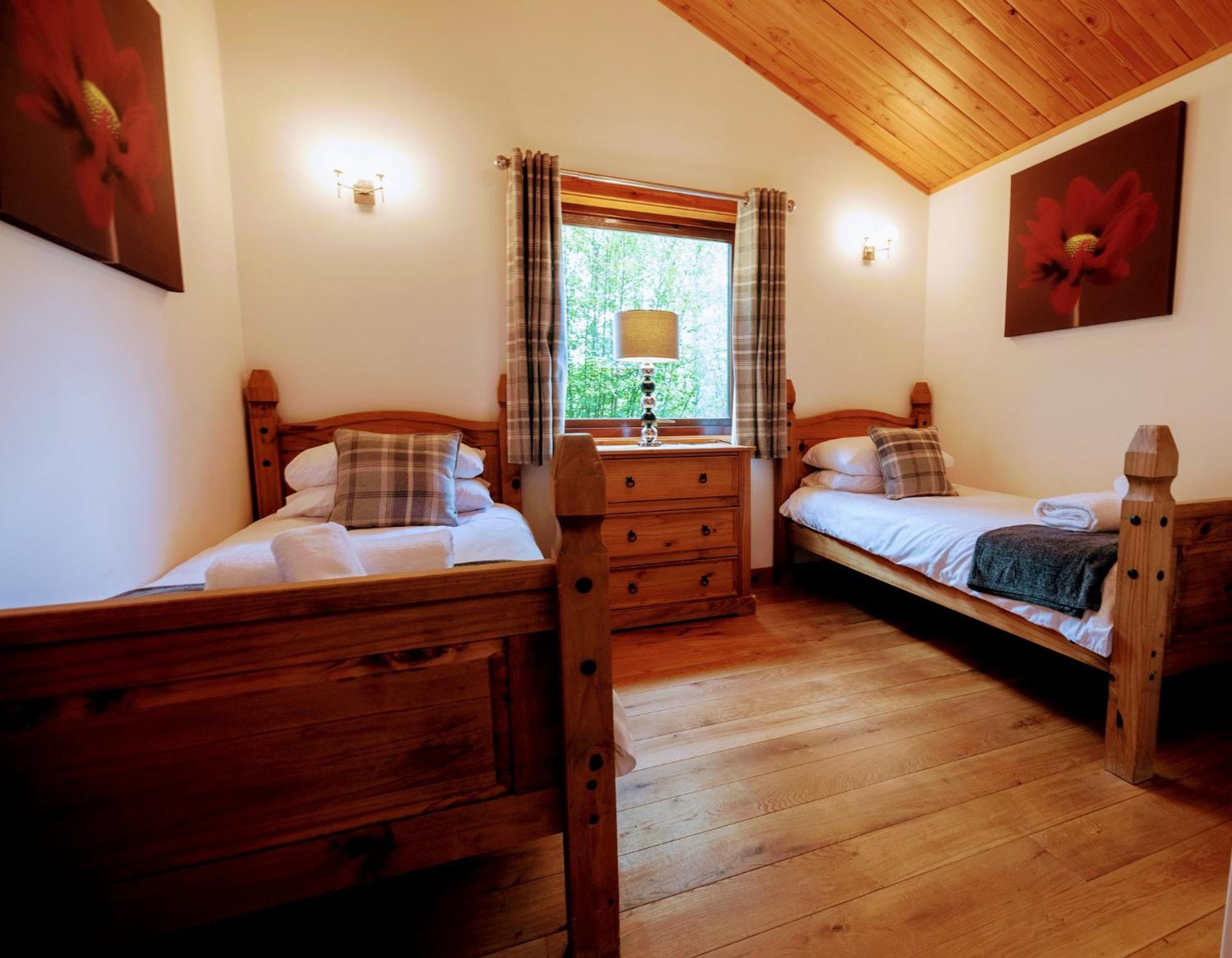 קינקרייג Loch Insh Chalets Ltd מראה חיצוני תמונה